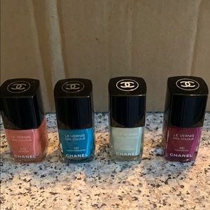 4 Chanel nail polishes